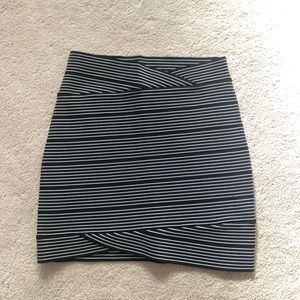 Black & White Bodycon Skirt - BCBG Max Arzia